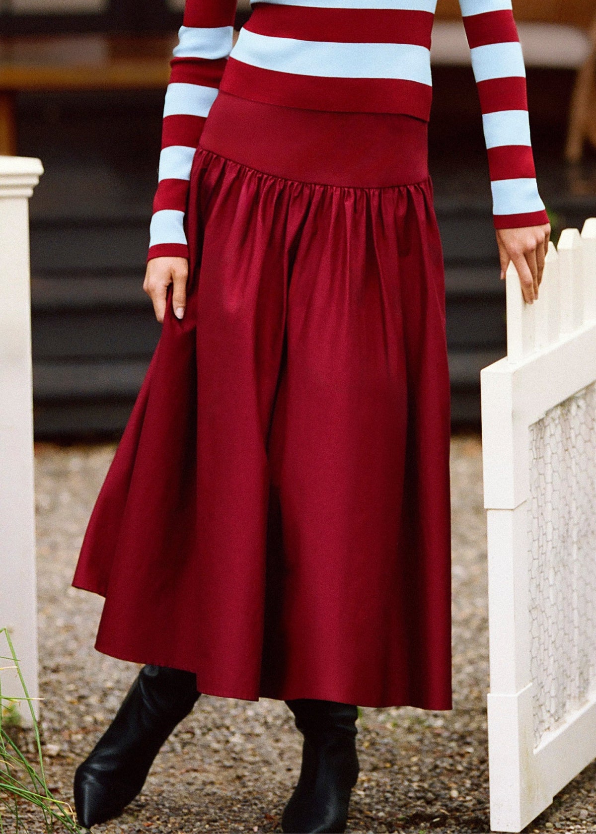Solid & Striped Magnolia Skirt Poplin in Sangria