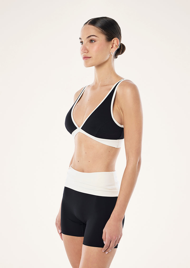 P.E Nation Vibe Sports Bra in Black/Whisper White