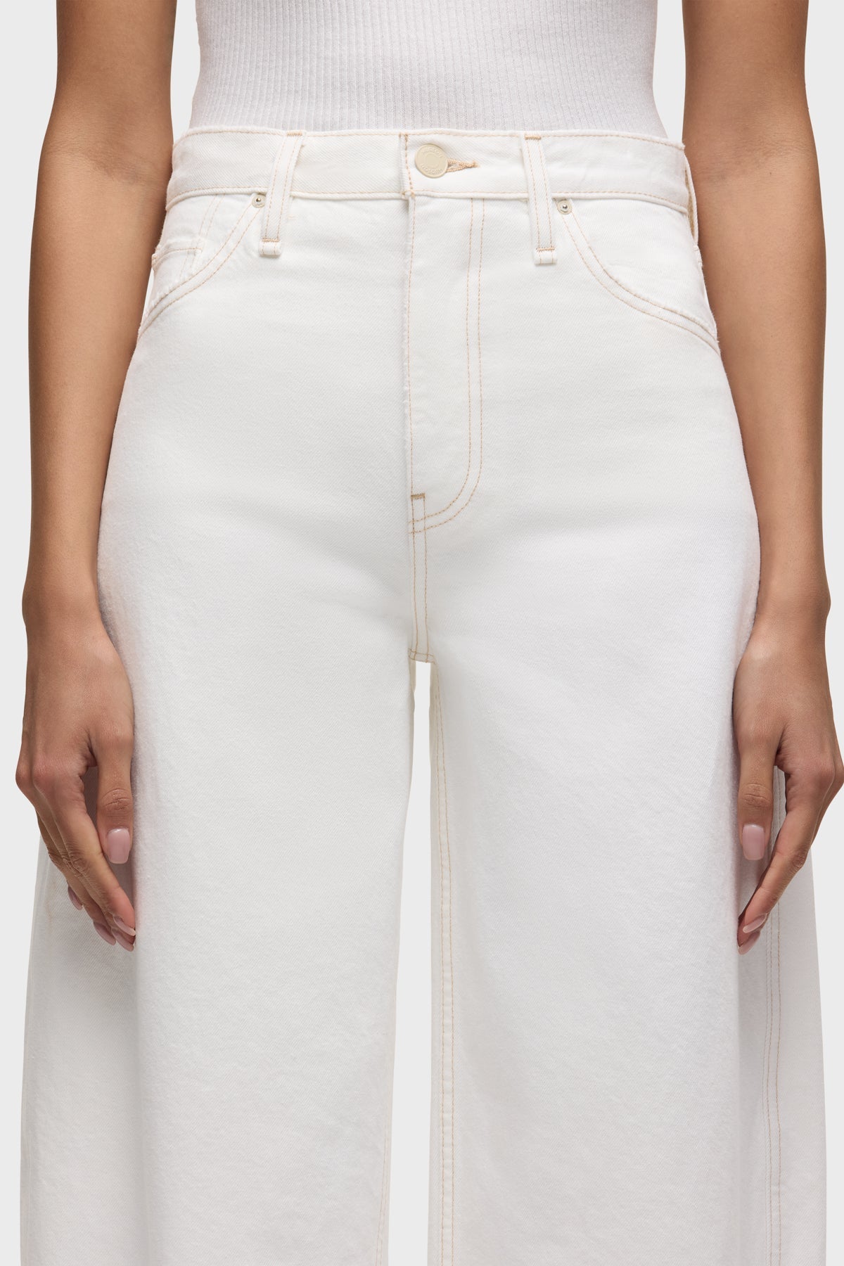Hudson Bailey Relaxed Barrel Jean in White